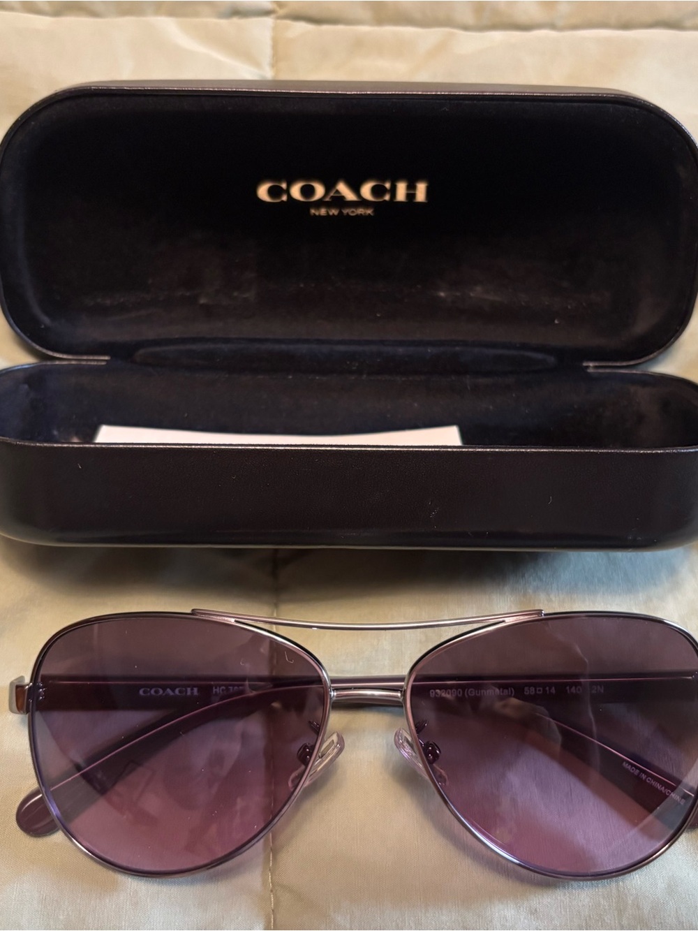 COACH Purple Aviator Sunglasses with Branded Case